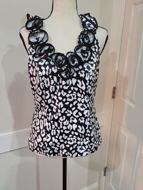 Jackie Jon New York Leopard Print Rosette V-Neck Sleeveless Top - Size 6